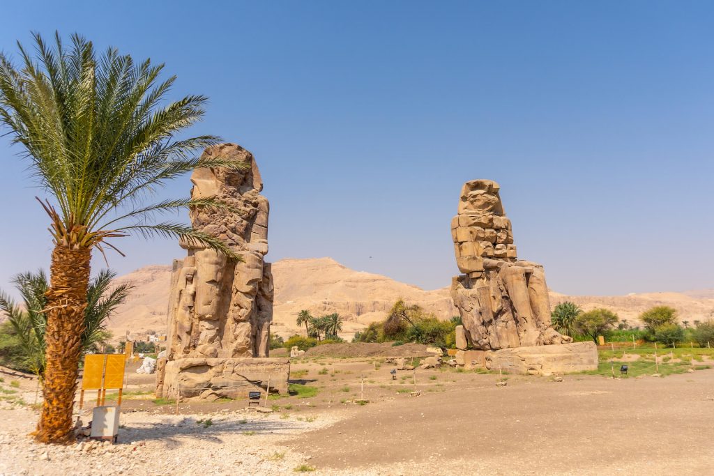 kolosy Memnona w Egipcie